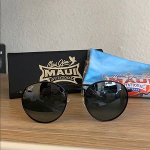 NEVER WORN MAUI JIM Nautilus Polarized Sunglasses